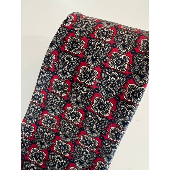 Vintage Pierre Cardin Men's Silk Neck Tie Red Silver Geometric JL - Picture 2 of 7